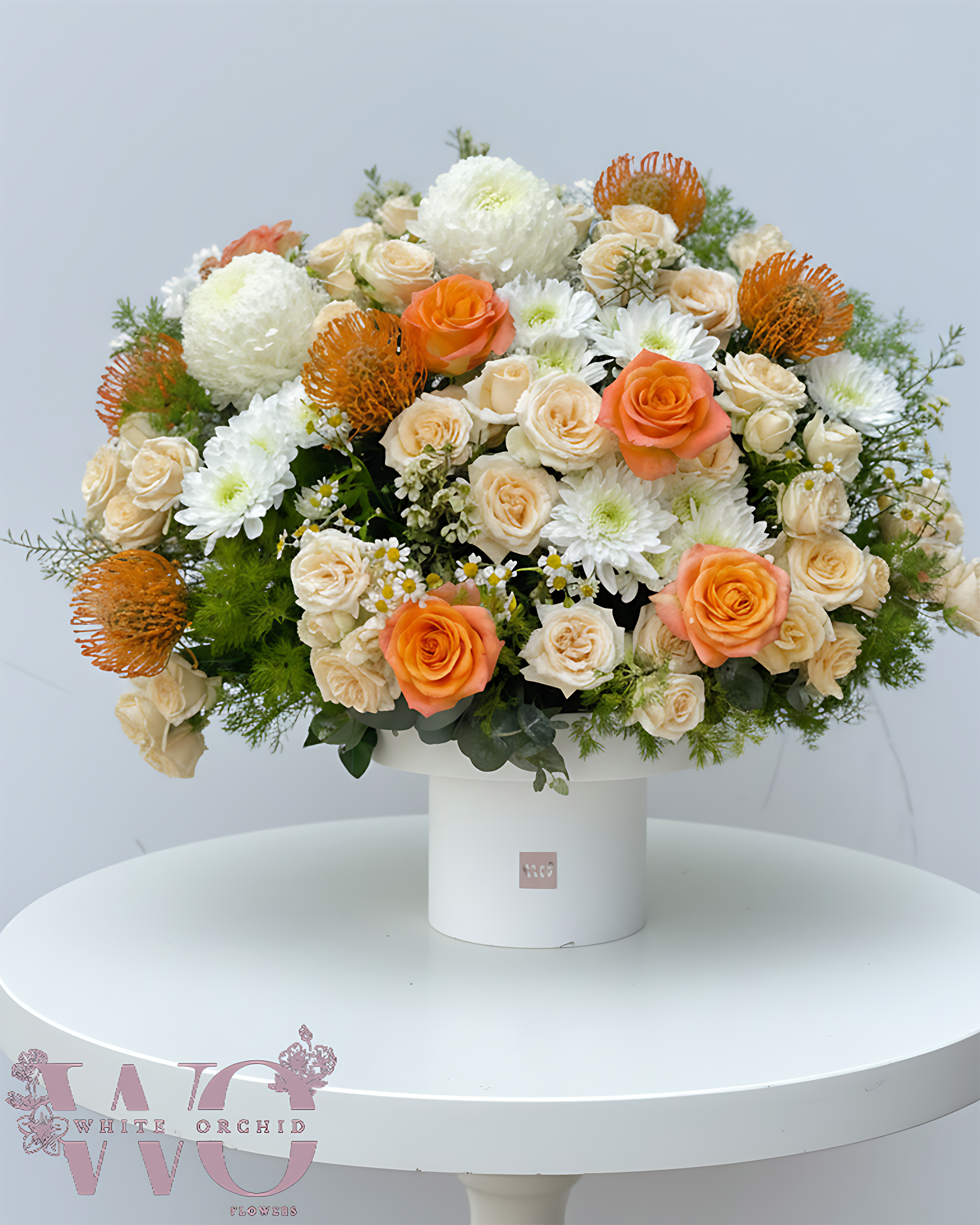Luxury Flower Arrangement 
Elegant. Fresh. Designed by White Orchid Flowers