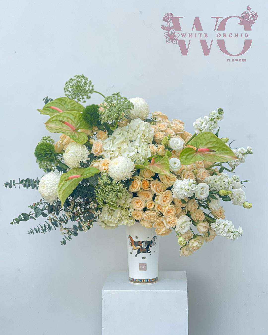 Flower bouquet made with natural fresh flowers by White Orchid Flowers – elegant floral design with delivery across all UAE.