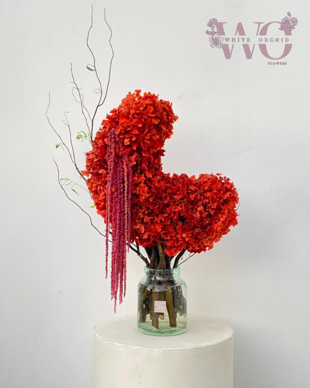 Ramadan flower bouquet made with natural fresh flowers by White Orchid Flowers with UAE delivery.